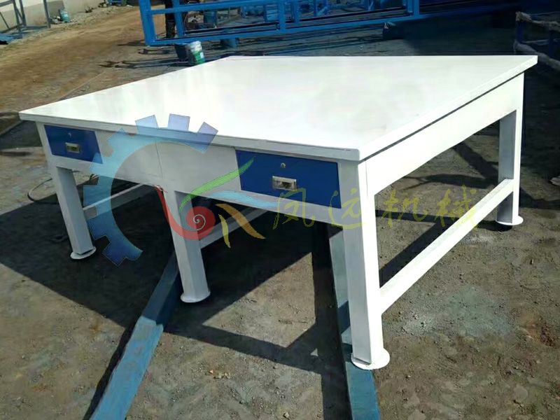 實(shí)驗(yàn)平臺(tái)-模具實(shí)訓(xùn)平臺(tái)-模具操作臺(tái)